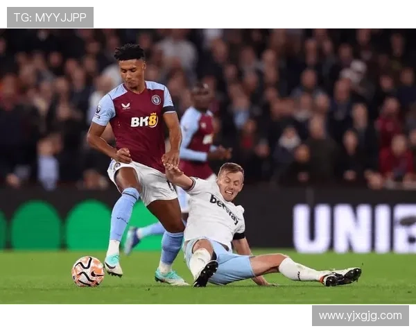 沃特金斯 vs 伊萨克:技术流前锋的进攻效率与战术角色对比 沃特金斯 vs 伊萨克:技术流前锋的进攻效率与战术角色对比